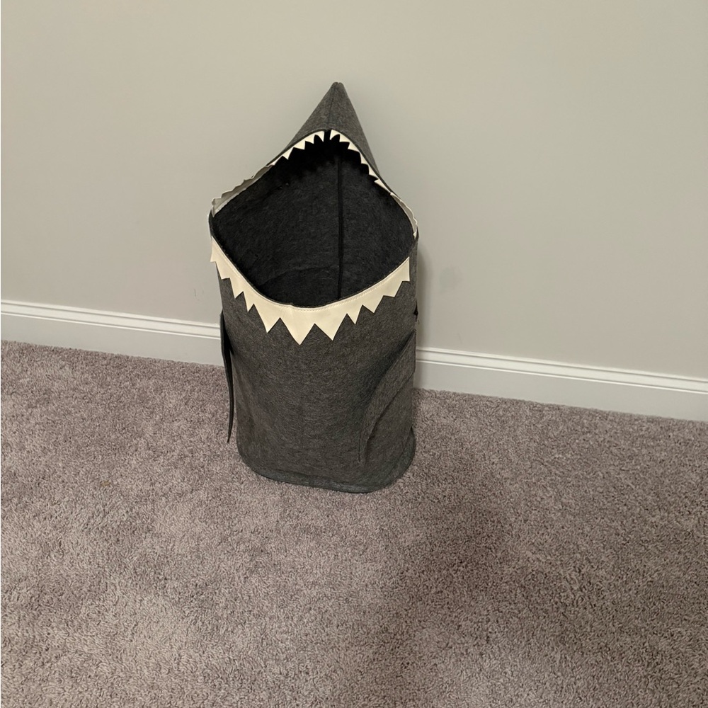Shark Design Gray Storage Bin by PIKL - Picture 2 of 12
